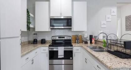 Apt.#1 Modern New 2bed 2bath