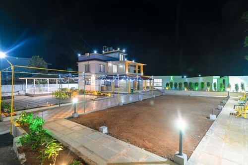 7 Pearl Holidays Farmhouse