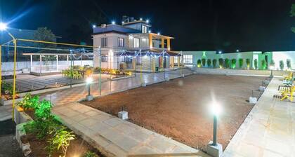 7 Pearl Holidays Farmhouse