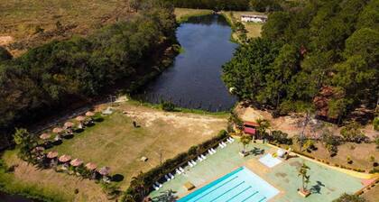 Perfect Getaway at the Herança Chalet with Pool and Tranquility, in ITU - Sp