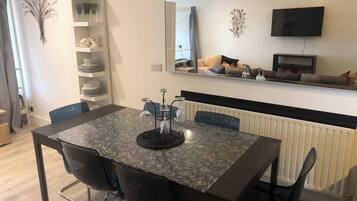 Apartment | Dining