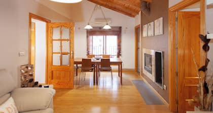 Next to the Cathedral, historical center, ideal for families, free parking.