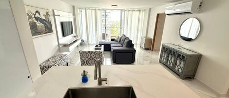 تلفزيون ذكي