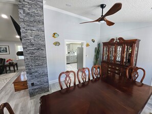Dining - Charming 3-bedroom waterfront house in delightful Montross with WiFi, AC (Montross)