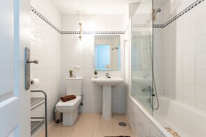 Unclassified image, 2 of 33, button