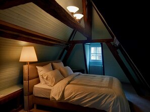 4 soverom, strykejern/-brett og sengetøy