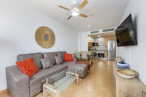 TV - AlmeriaSuite Mojacar Breeze Sun523 (Mojacar)