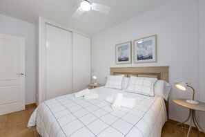 2 habitaciones, tabla de planchar con plancha y wifi gratis 