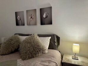 2 bedrooms, iron/ironing board, travel crib, free WiFi