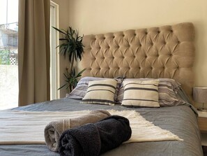 1 bedroom, iron/ironing board, travel cot, WiFi