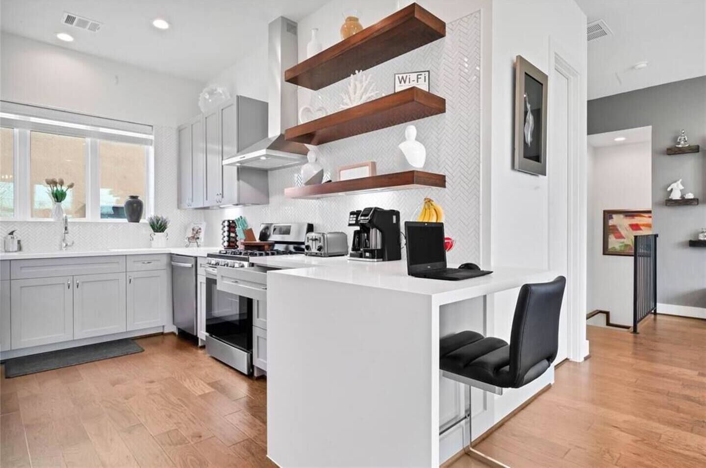 微波炉、烤箱、炉灶、洗碗机