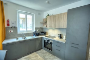 Fridge, microwave, oven, dishwasher - Luxury penthouse with jacuzzi, sun terrace APIC1-2 (Msida)