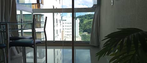Standard Apartment | Dining