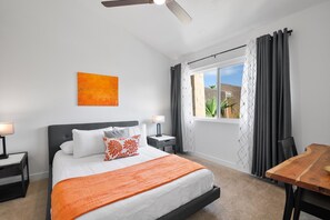 2 chambres, fer et planche à repasser, Wi-Fi, draps fournis