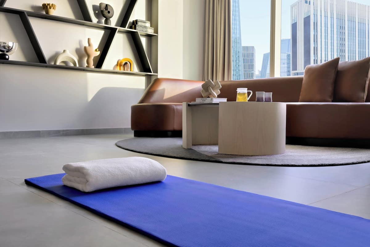 Premium bedding, pillowtop beds, minibar, in-room safe