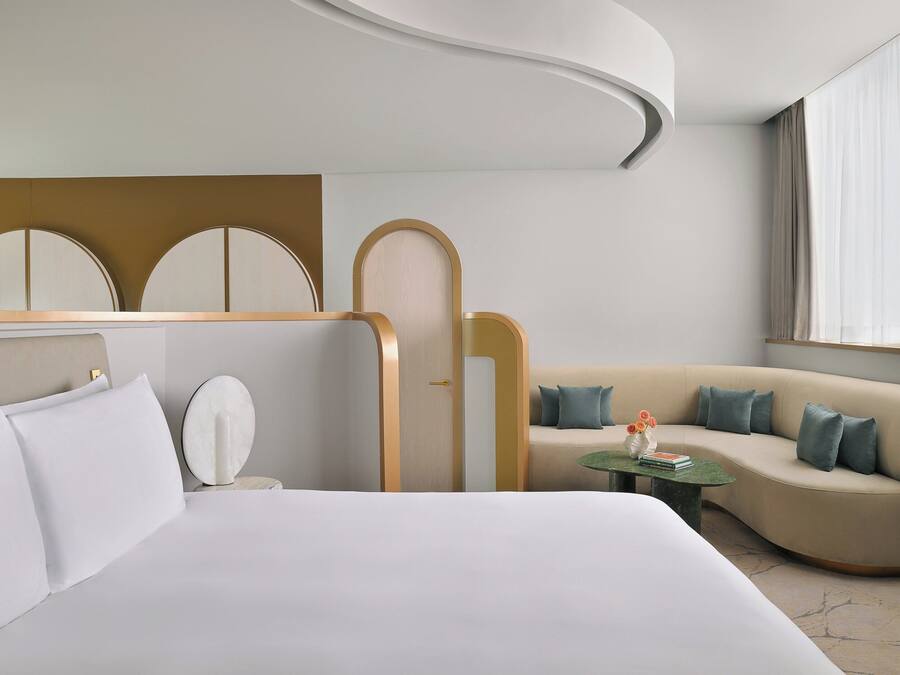 Ropa de cama de alta calidad, colchones con acolchado adicional, minibar
