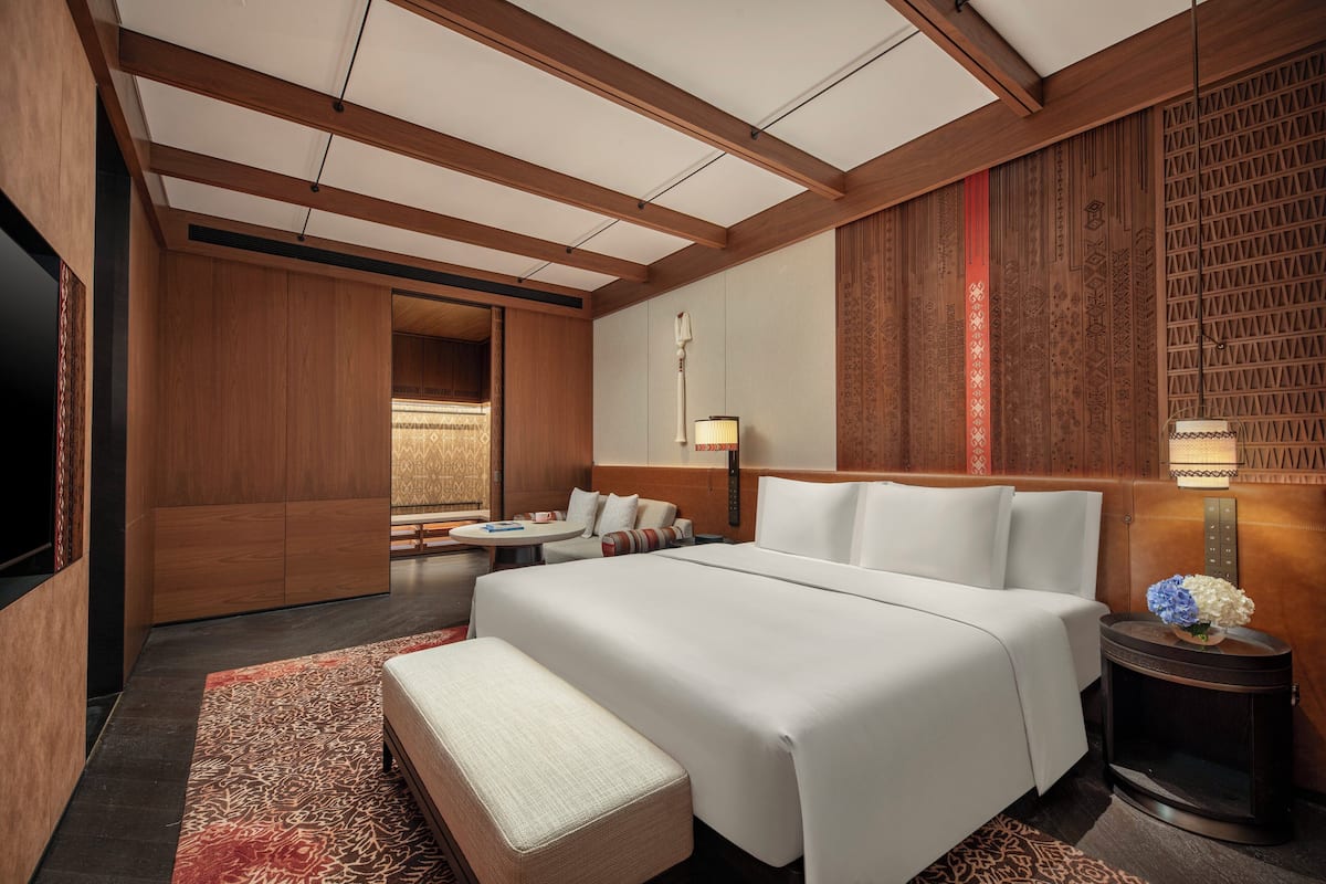 Suite, 1 chambre, terrasse | Literie de qualité, couette en duvet, articles de minibar gratuits