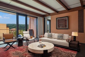 Ropa de cama de alta calidad, edredón y artículos del minibar gratis 