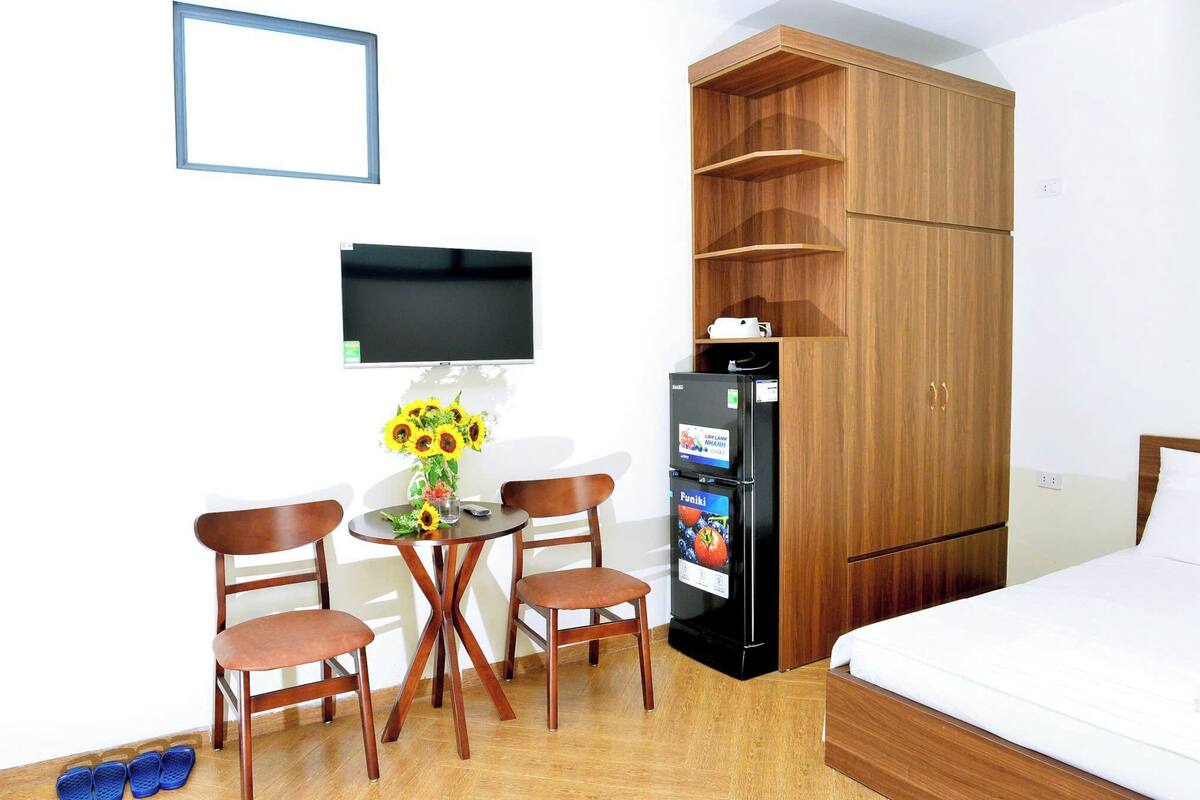 มินิบาร์, โต๊ะทำงาน, ห้องเก็บเสียง, Wi-Fi ฟรี