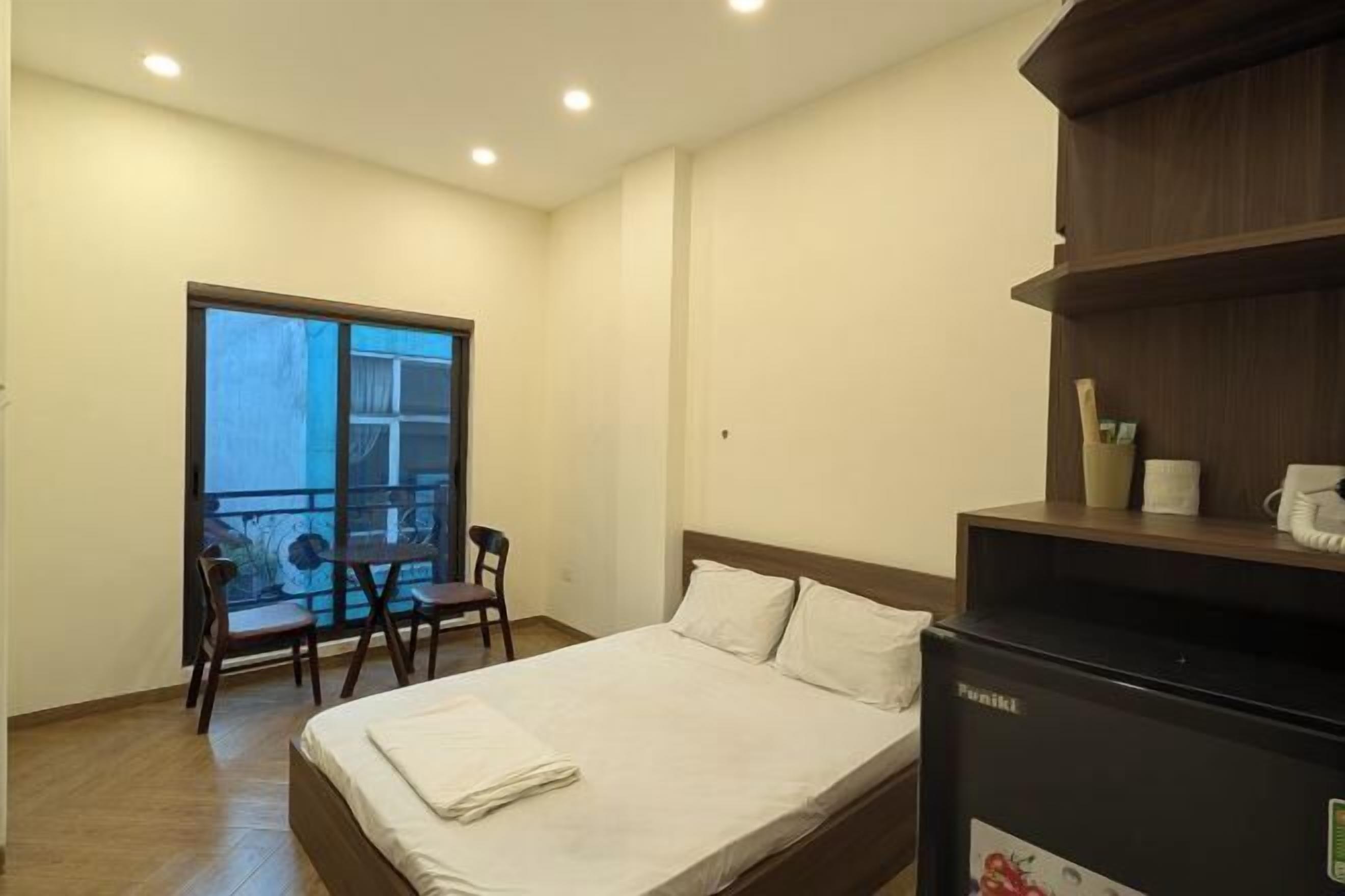 Minibar, desk, soundproofing, free WiFi