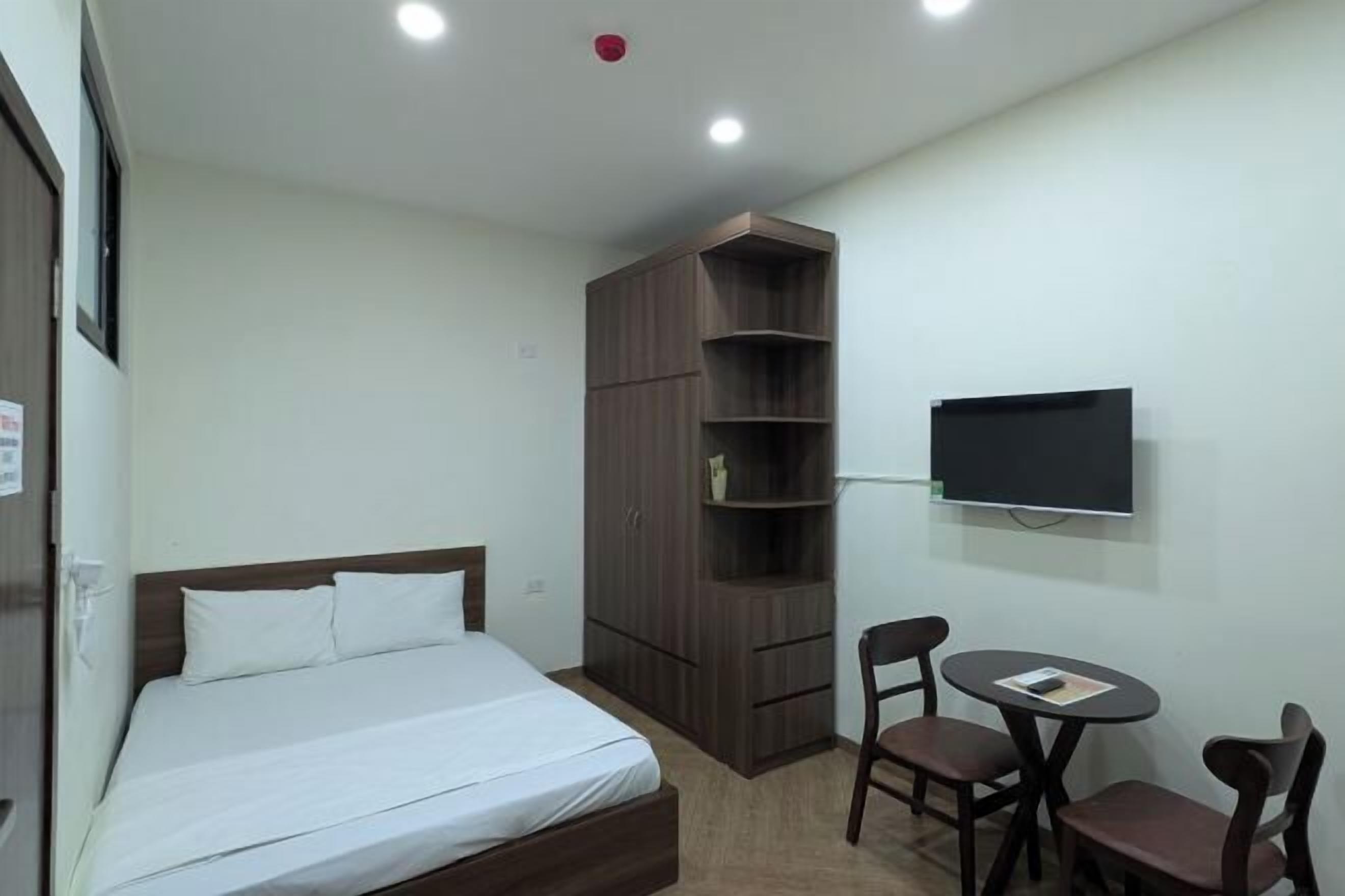 Minibar, desk, soundproofing, free WiFi