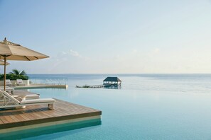 Indoor pool, outdoor pool - SHA Wellness Mexico (Cancun)