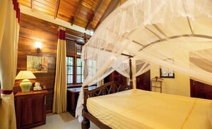 Habitación doble Deluxe | Escritorio, espacio para trabajar con laptop y wifi gratis