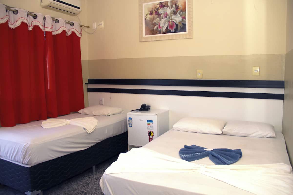 Quarto Triplo com varanda | Gratis wifi, beddengoed