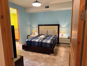 4 chambres, bureau, fer et planche à repasser, accès au Wi-Fi (inclus)