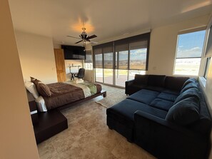 4 habitaciones, escritorio, tabla de planchar con plancha y wifi gratis 