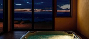 Spacious Custom Home with Lake Powell Views, Stargazing & Family-Friendly Fun