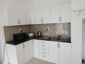 Economy Shared Dormitory, Patio, City View | Private kitchen