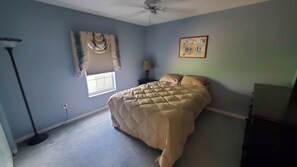 3 dormitorios, tabla de planchar con plancha, wifi y ropa de cama