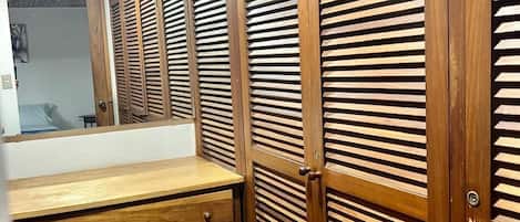 Standard Double Room, Courtyard View | Bathroom | Shampoo, toilet paper