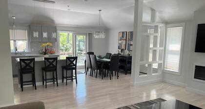 Spacious 7-bedroom house with fitness room, WiFi in wonderful Barnstable