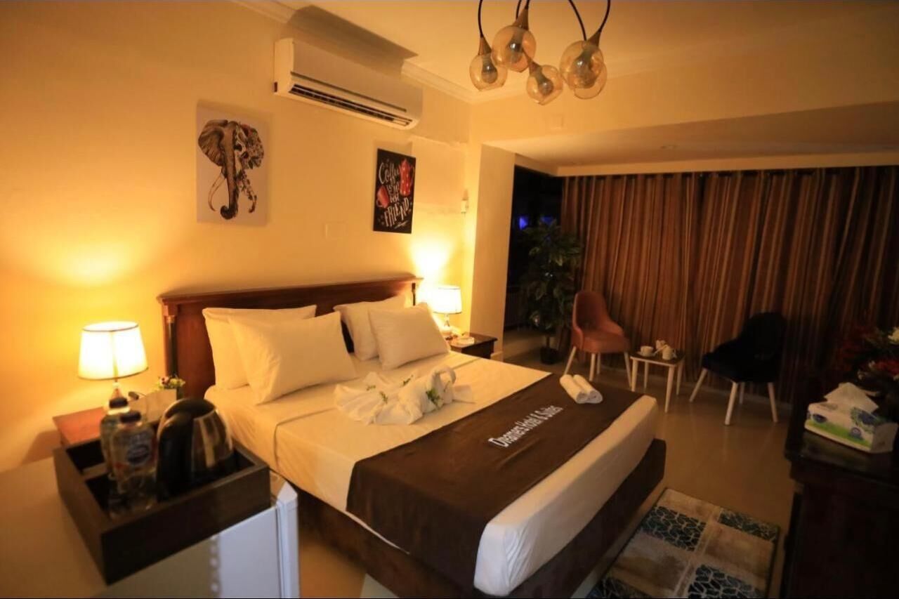 Photo - Dreamers Hotel