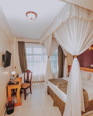 Free WiFi, bed sheets - Cold Springs Hotel (Homa Bay)