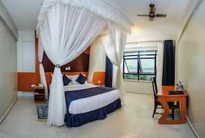 Free WiFi, bed sheets - Cold Springs Hotel (Homa Bay)