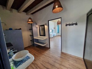 Comfort House, Beach View | Bathroom | Towels, soap, shampoo, toilet paper - Casa Columpios playa alberca terraza familiar (Progreso)