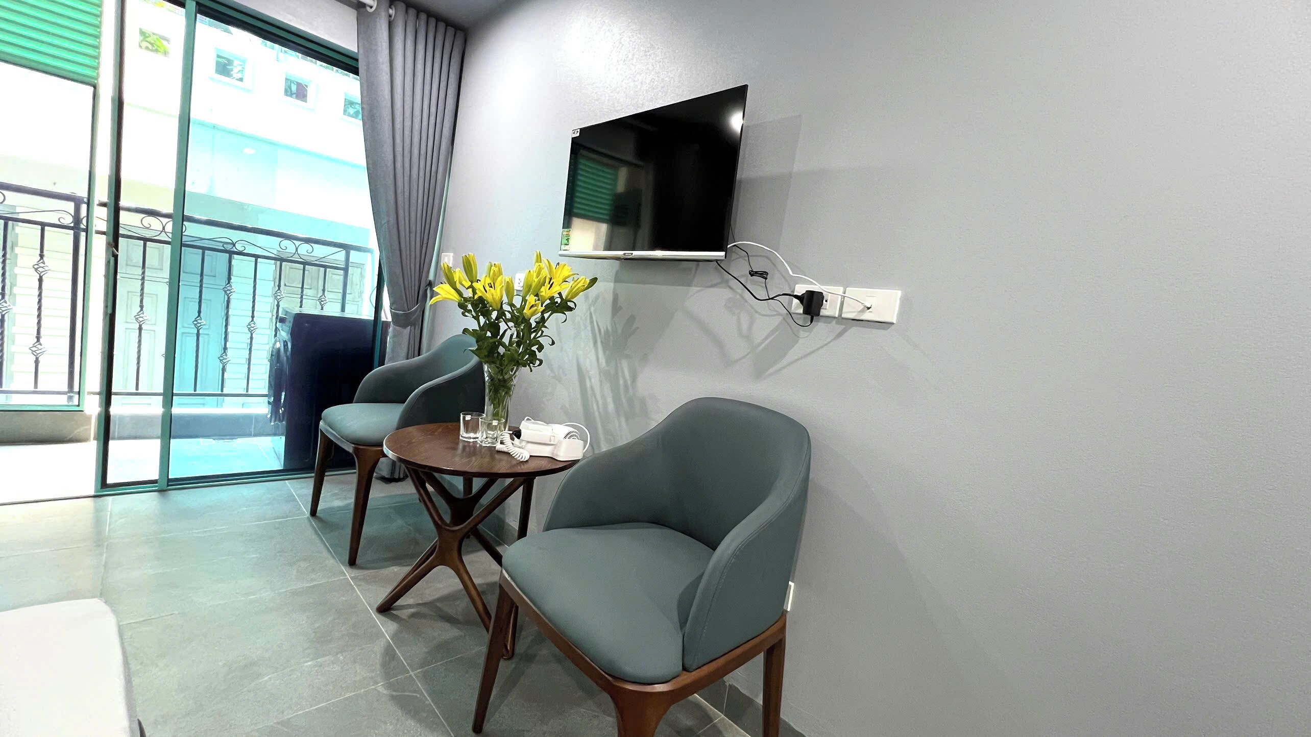 Deluxe Studio, Balcony, City View | Minibar, desk, soundproofing, free WiFi
