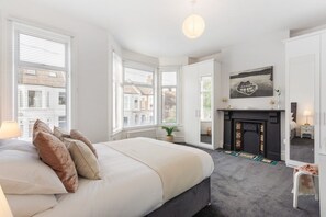 2 habitaciones, escritorio, wifi gratis y ropa de cama 