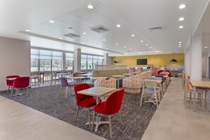 包含每日自助早餐