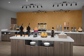 Free daily buffet breakfast  - Home2 Suites By Hilton El Paso East Loop 375 (El Paso)