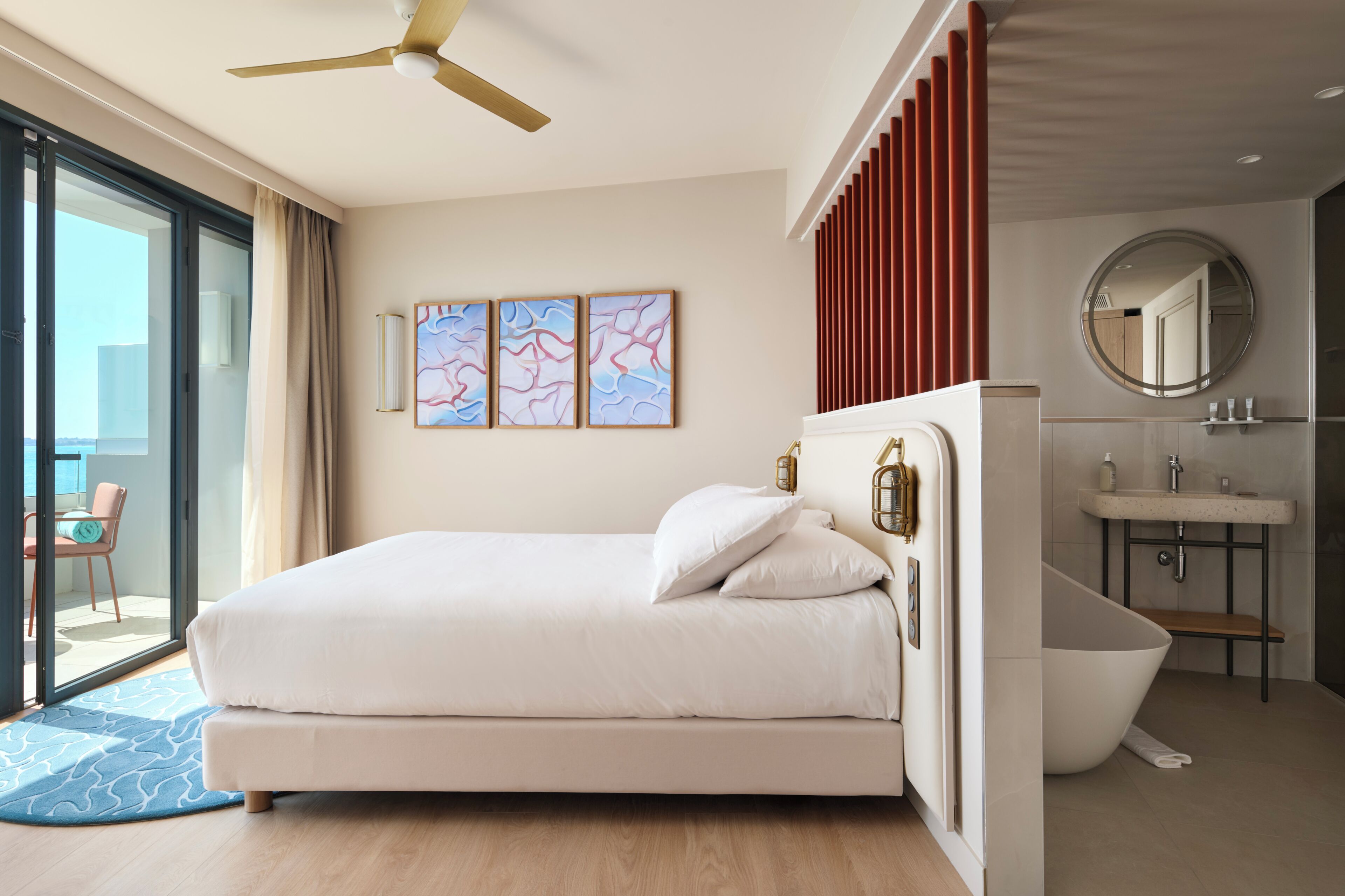 Suite, 1 llit de matrimoni gran, vistes al mar (Marina Bay) | Roba de llit d'alta qualitat i matalassos d'escuma viscoelàstica 