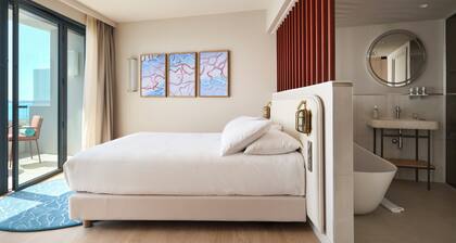 Marina Baie des Anges Hotel, Curio Collection by Hilton