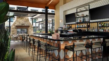 3 bares/lounges, bar na cobertura