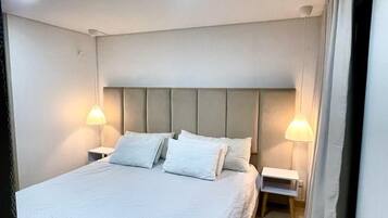 2 habitaciones, tabla de planchar con plancha, wifi y ropa de cama