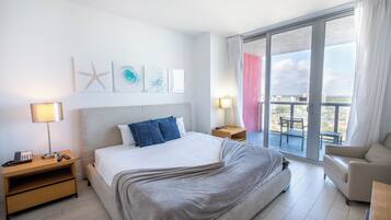 2 bedrooms, in-room safe, iron/ironing board, free WiFi