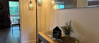 Convenient and Charming 3-bedroom house with basement in Atlanta’s Suburbs