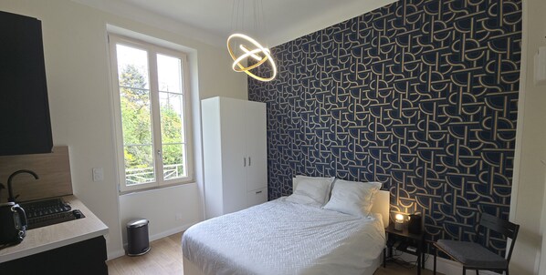 1 bedroom, WiFi, bed sheets